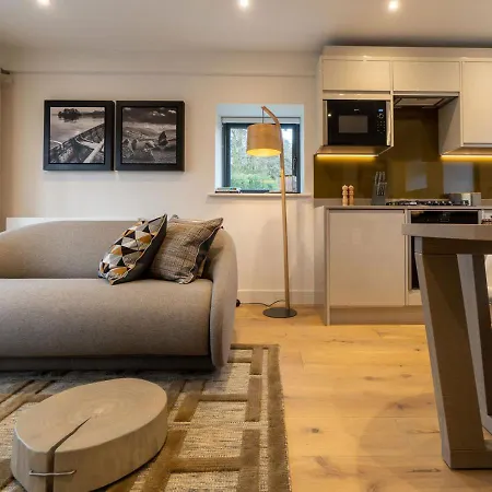 度假居 The End At The Heaning Estate *