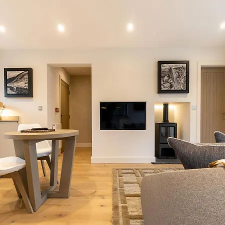 The End At The Heaning Estate