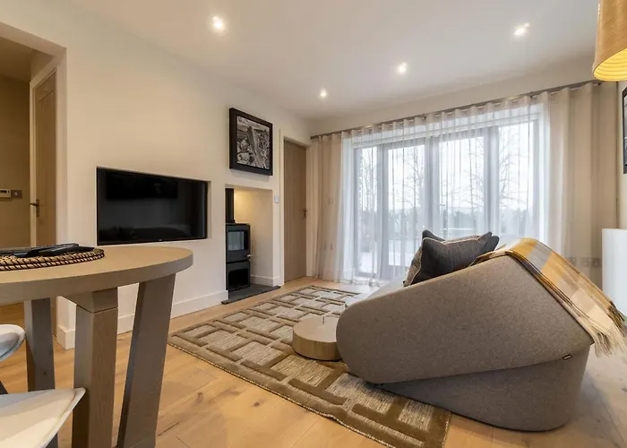 The End At The Heaning Estate * Windermere